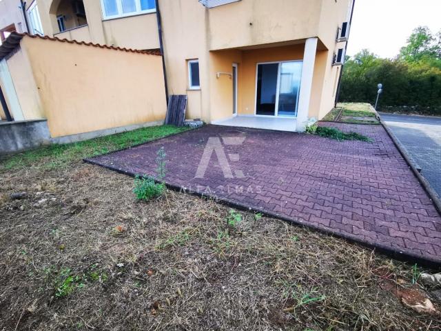 Malinska, apartman sa okućnicom 200 m od plaže!! ID 485