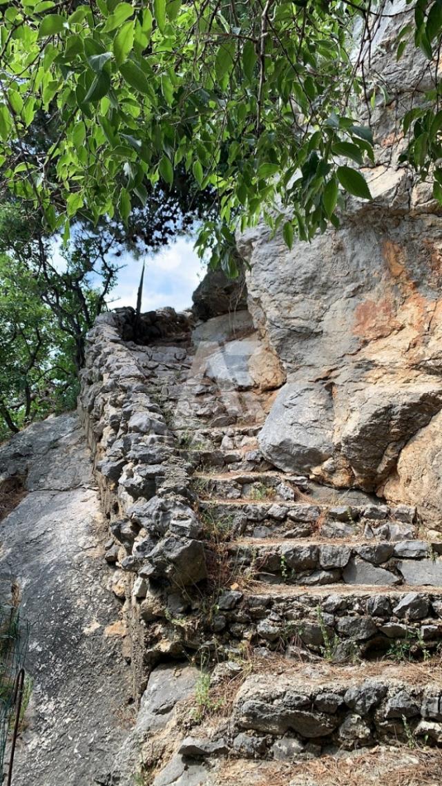 Stara Baška, Baugrundstück in erster Reihe zum Meer! ID 517