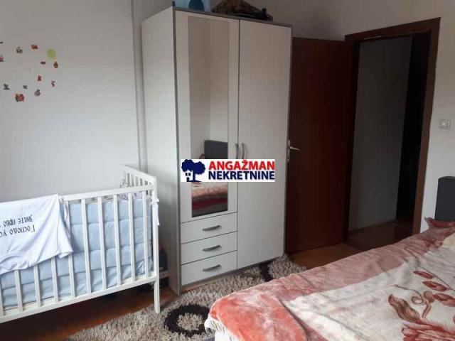 Voždovac – Zaplanjska (bele zgrade) - 85kvm (+70kvm gornji nivo) ID#21828