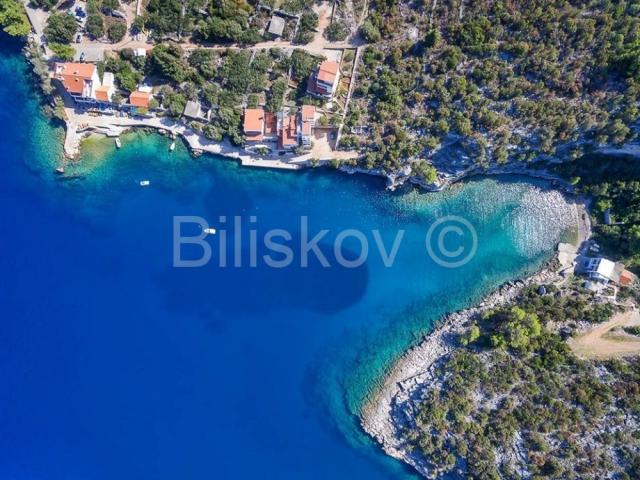 Hvar, Gdinj - građevinsko zemljište 1. red do mora