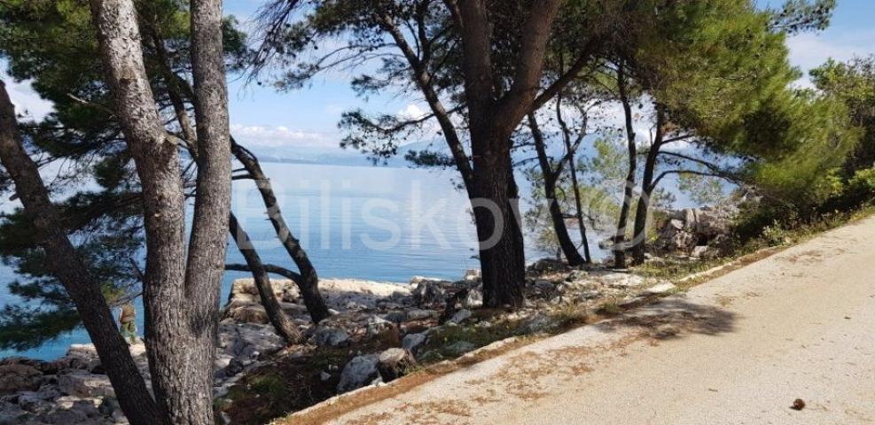 Hvar, Gdinj - građevinsko zemljište 1. red do mora