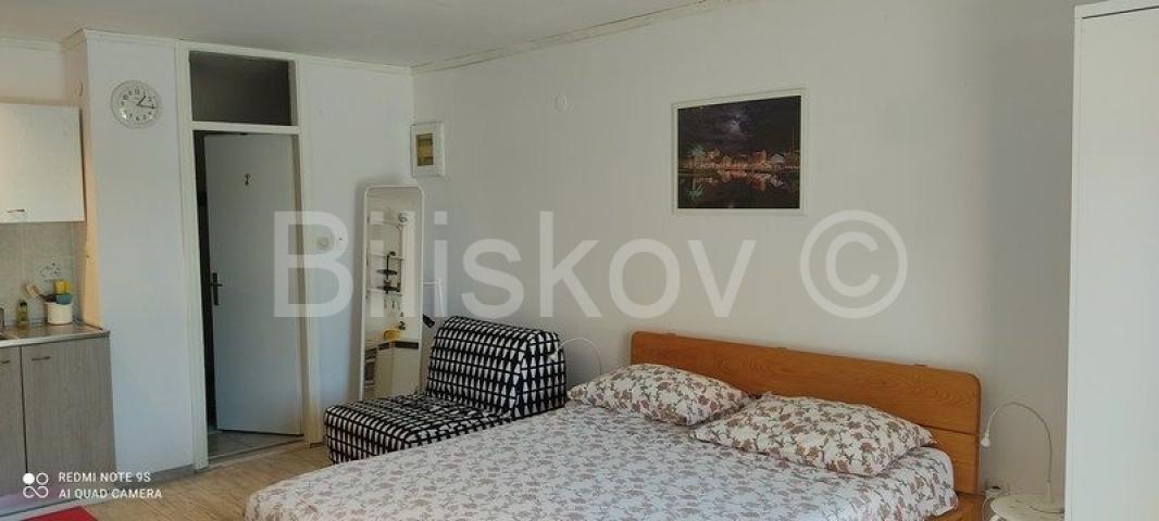 Hvar, Vrboska kuća sa 4 jedinice, 1300 m2 