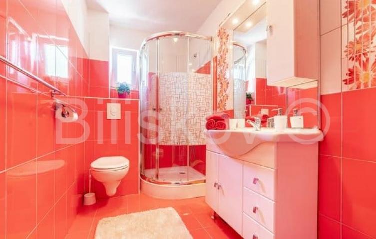 Korčula, južna strana, prodaja, kuća, 5 apartmana, 1. red