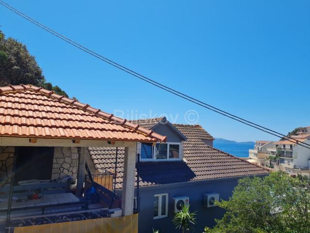 Korčula, južna strana, prodaja, kuća, 5 apartmana, 1. red