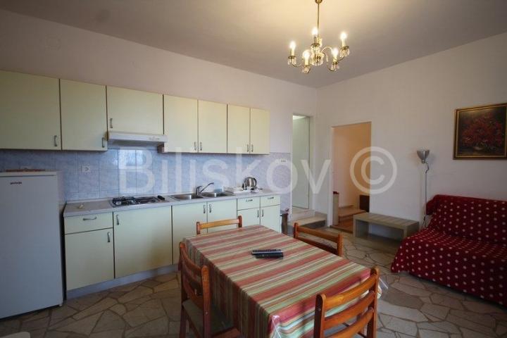 Makarska, centar, prodaja, dio kuće, 4 apartmana