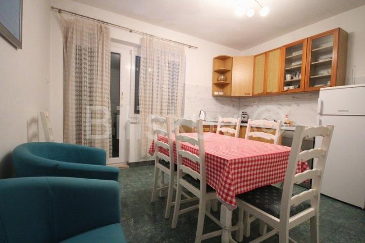 Makarska, centar, prodaja, dio kuće, 4 apartmana