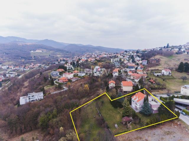 Samostojeća obiteljska kuća na dominantnoj parceli 4. 359m2