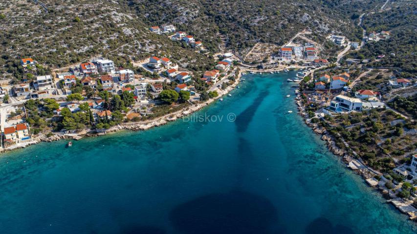 Prodaja, Rogoznica, Dvornica, nedovršena kuća 40m od mora