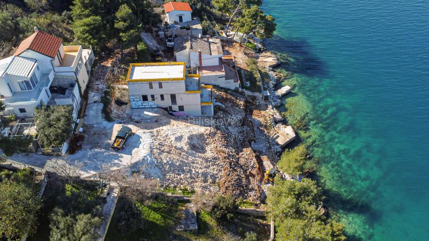 Prodaja, Okrug Donji, villa u izgradnji, 1. red do mora