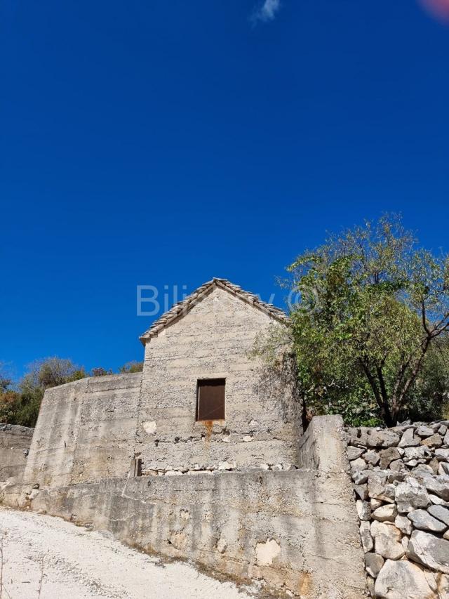 Primošten - zaleđe, ruševna kamena kuća, prodaja