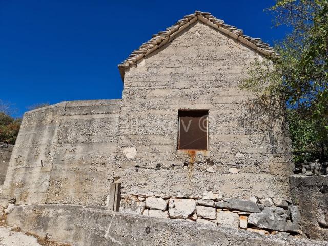 Primošten - zaleđe, ruševna kamena kuća, prodaja