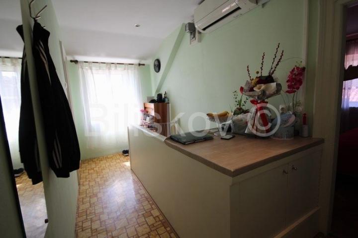 Split, Varoš, 2 stana 90 m2 i dvorište 87 m2