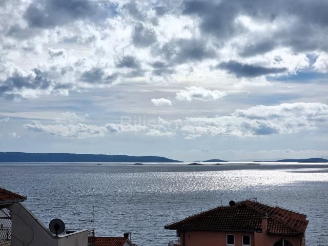 Seget Vranjica, dvojna kuća s 3 stana, prodaja