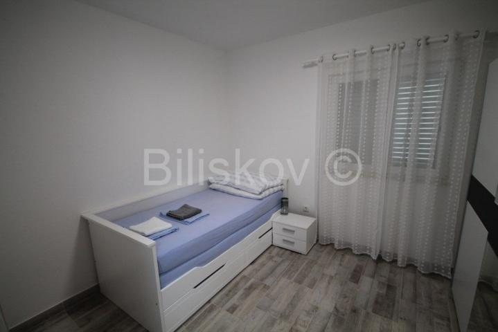 Kaštel Stari, kuća s 4 stana, 416m2, prodaja