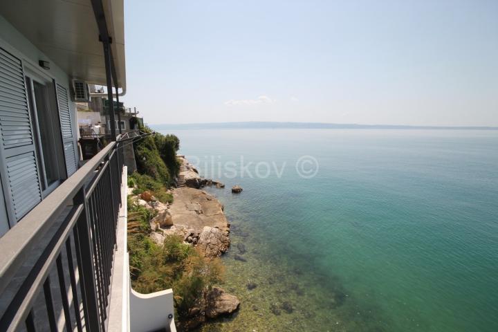 Stobreč, prodaja kuća, direktan izlaz na plažu