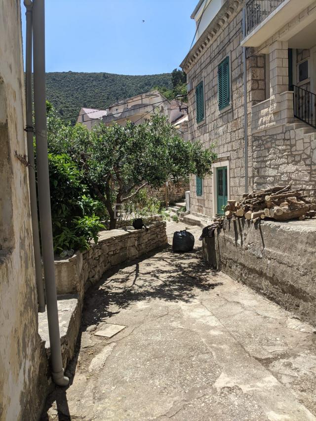 Korčula, Račišće, prodaja autohtona kamena kuća