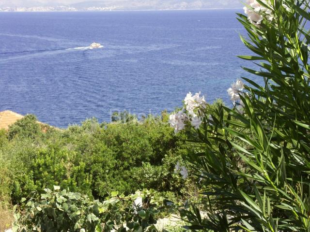 Šolta Nečujam, prodaja kuća, 3 stana, 2 garaže