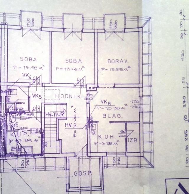 Šalata, Zelenjak, velika obiteljska kuća 500m2