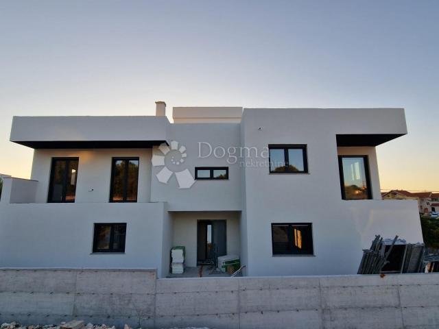 Flat Ploča, Zadar, 181,94m2