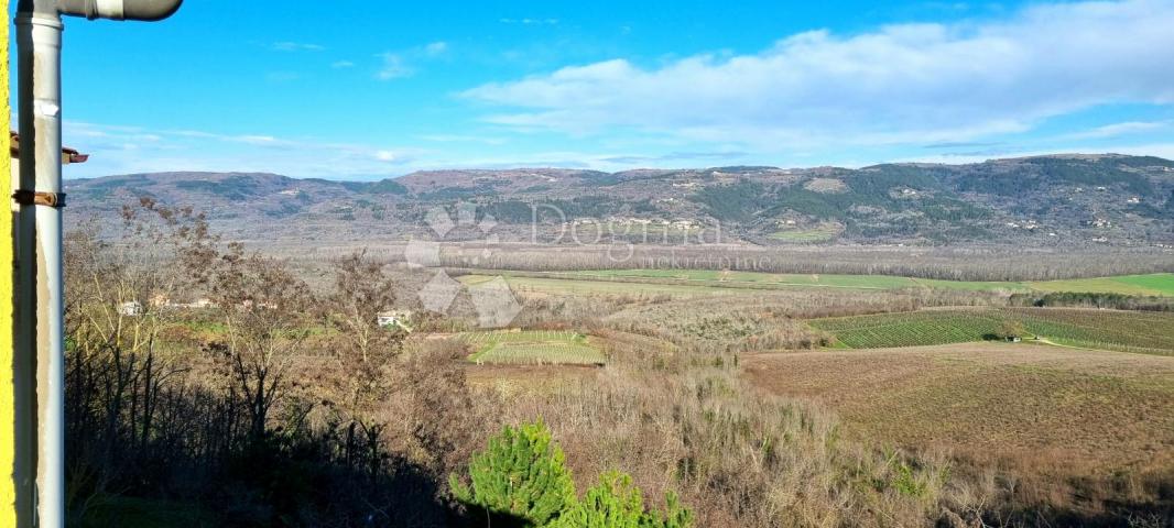 Kuća s prekrasnim pogledom na Motovun