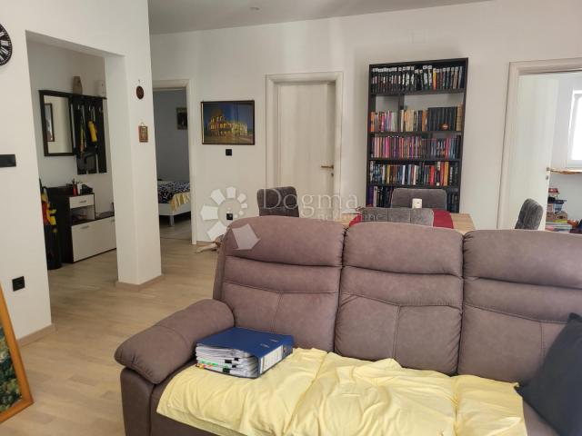 Komforan trosobni apartman