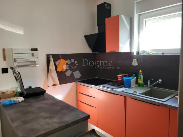 Komforan trosobni apartman