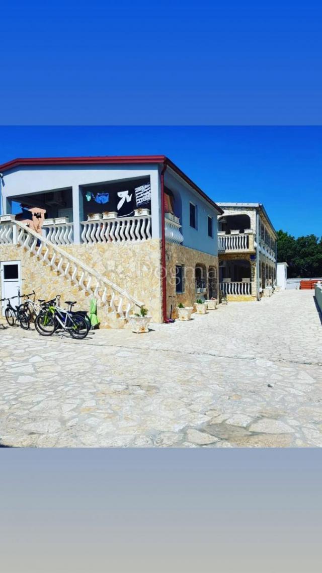 Apartmanska kuća sa 6 apartmana