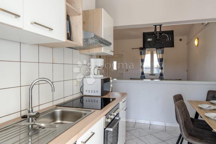 Apartmanska kuća sa 6 apartmana