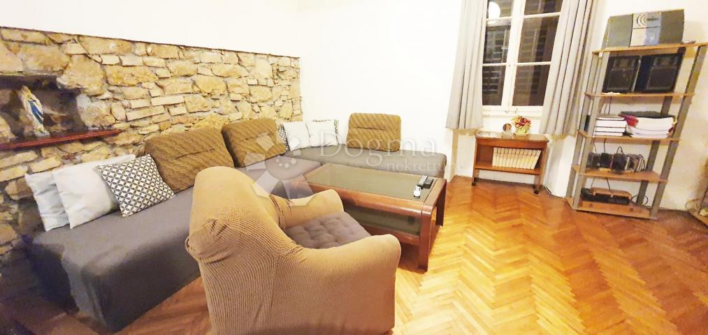 Flat Centar, Rijeka, 104m2