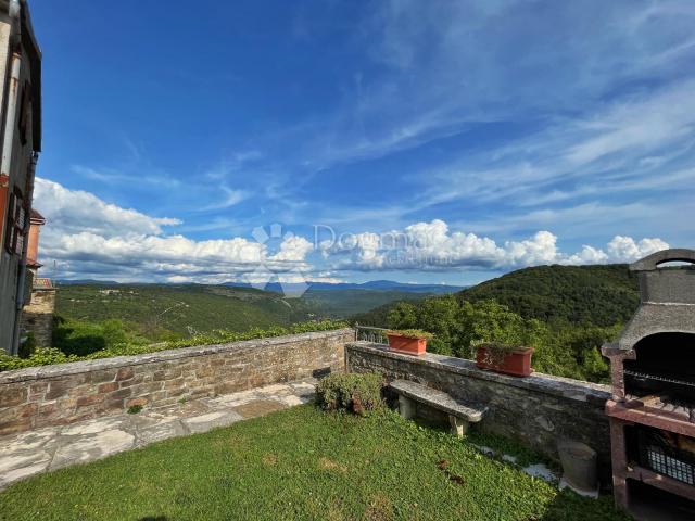 PREKRASNA KUĆA ZA ODMOR S PANORAMSKIM POGLEDOM