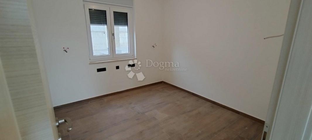 MALINSKA - DVA APARTMANA S OKUĆNICOM