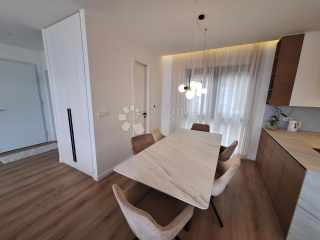 Opatija luksuzni penthouse sa bazenom 