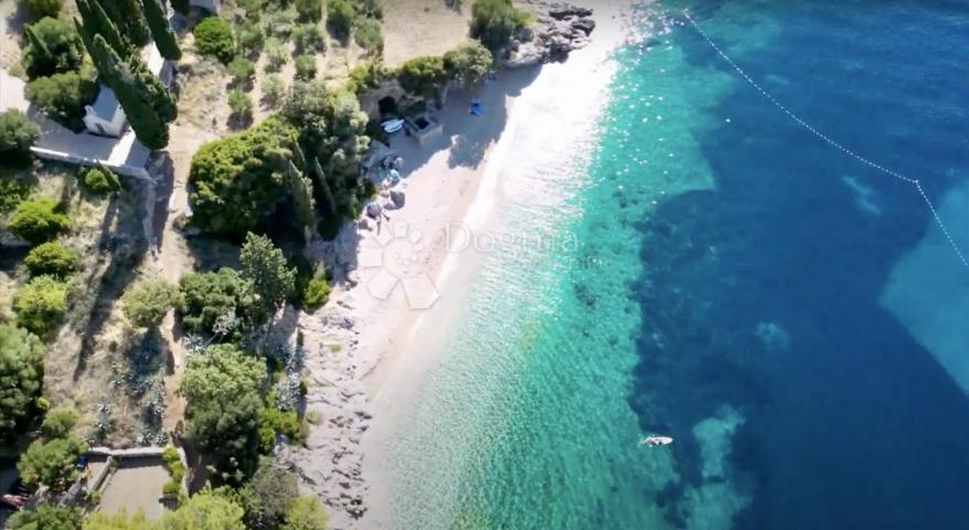 MURVICA, BRAČ, KUĆA S PREDIVNIM OTVORENIM POGLEDOM NA MORE