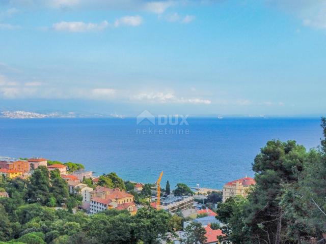 OPATIJA, CENTAR - prestižan penthouse iznad centra Opatije u novogradnji posebnog arhitektonskog kar