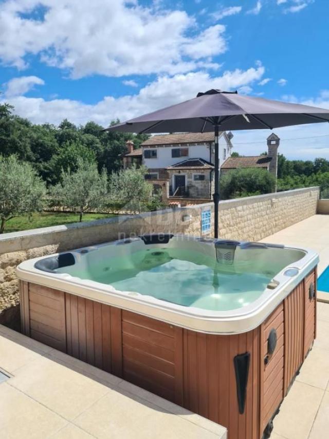 ISTRIEN, KAŠTELIR - Luxusvilla mit Pool