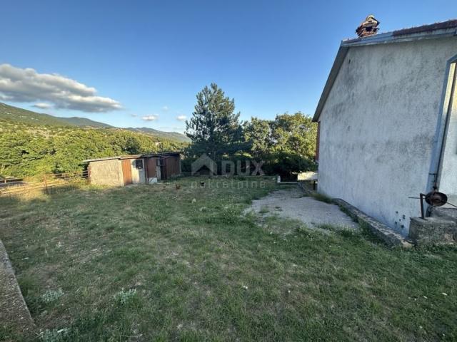 NOVI VINODOLSKI, ZALEĖE, house with great potential, OPPORTUNITY