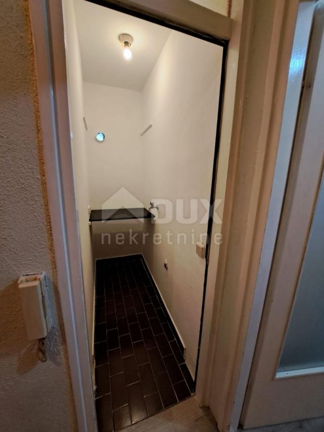 GRAČAC - Spacious apartment