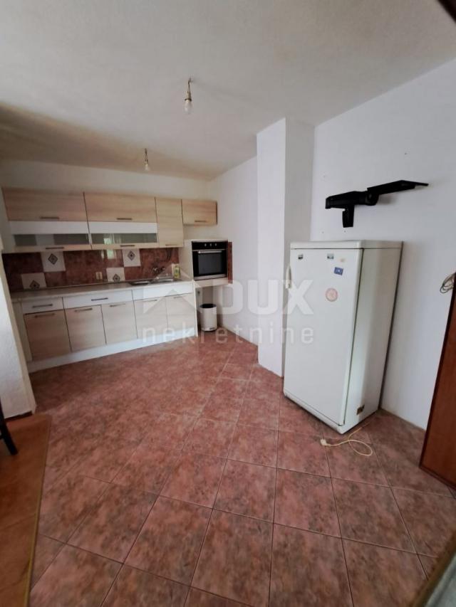 GRAČAC - Spacious apartment