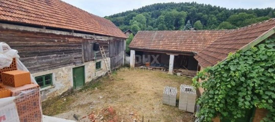 OTOČAC, BRINJE - Kuća u roh-bau fazi s 42. 800 m2 okućnice