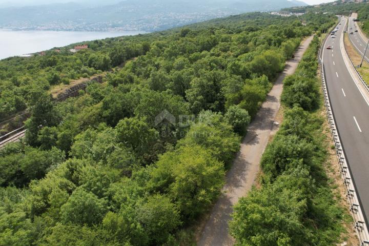 RIJEKA, ZAMET, DIRACJE - Grundstück 3320m2 direkt neben der Autobahn für Werbung (Jumbo-Plakate)