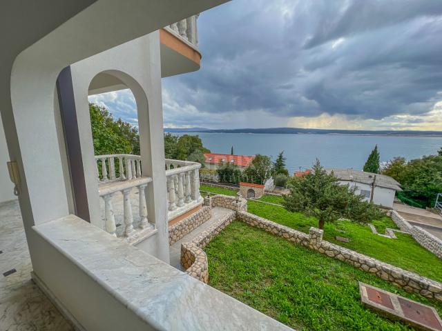 CRIKVENICA, KAČJAK - powerful villa of 800m2, second row to the sea on a plot of 2000m2