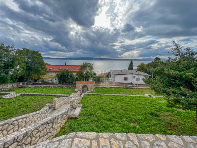 CRIKVENICA, KAČJAK - powerful villa of 800m2, second row to the sea on a plot of 2000m2