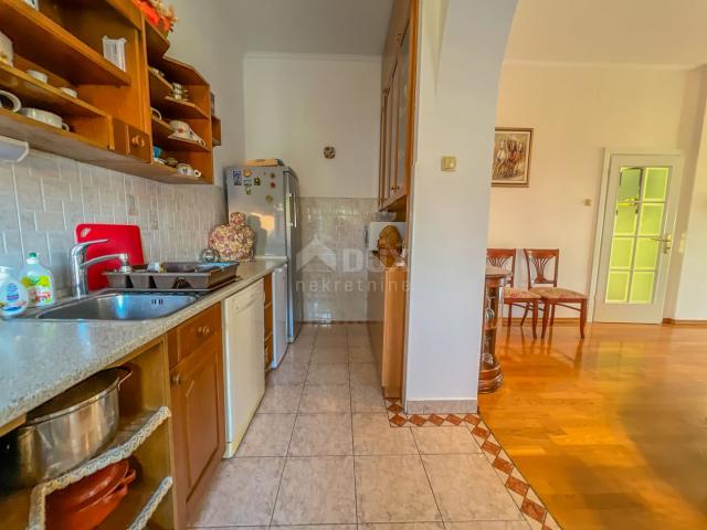 RIJEKA, KANTRIDA - excellent private house 200 meters from the sea with a garden of 1400m2