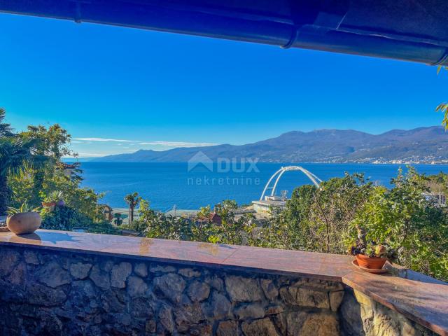 RIJEKA, KANTRIDA - excellent private house 200 meters from the sea with a garden of 1400m2