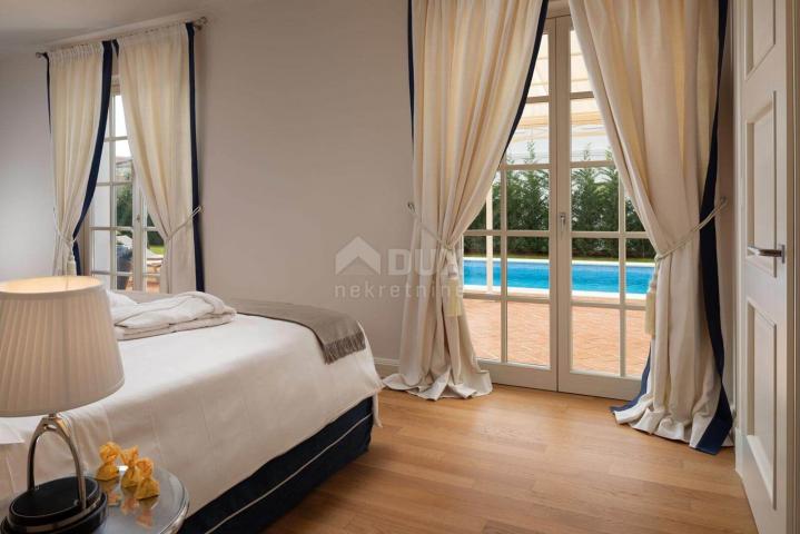 ISTRIA, POREČ (surroundings) - Luxury detached villa in an elite settlement