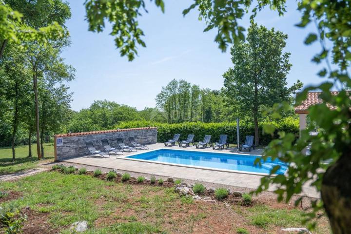 ISTRIEN, LABIN - Alleinstehendes Haus mit Swimmingpool