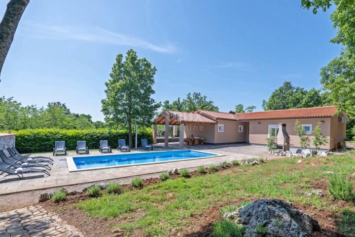 ISTRIEN, LABIN - Alleinstehendes Haus mit Swimmingpool