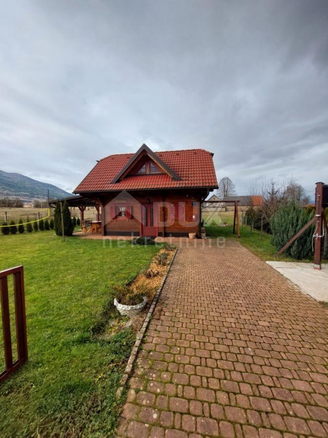 OTOČAC, LIČKO LEŠČE - Haus in der Natur mit Schwimmbad