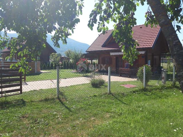 OTOČAC, LIČKO LEŠČE - Haus in der Natur mit Schwimmbad