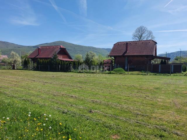 OTOČAC, LIČKO LEŠČE - Haus in der Natur mit Schwimmbad